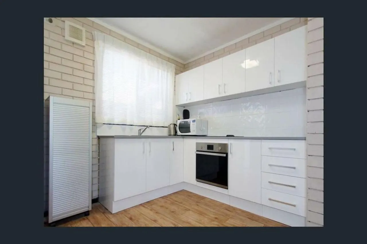 Affordable Apartment Close To City And Beaches Perth Australia